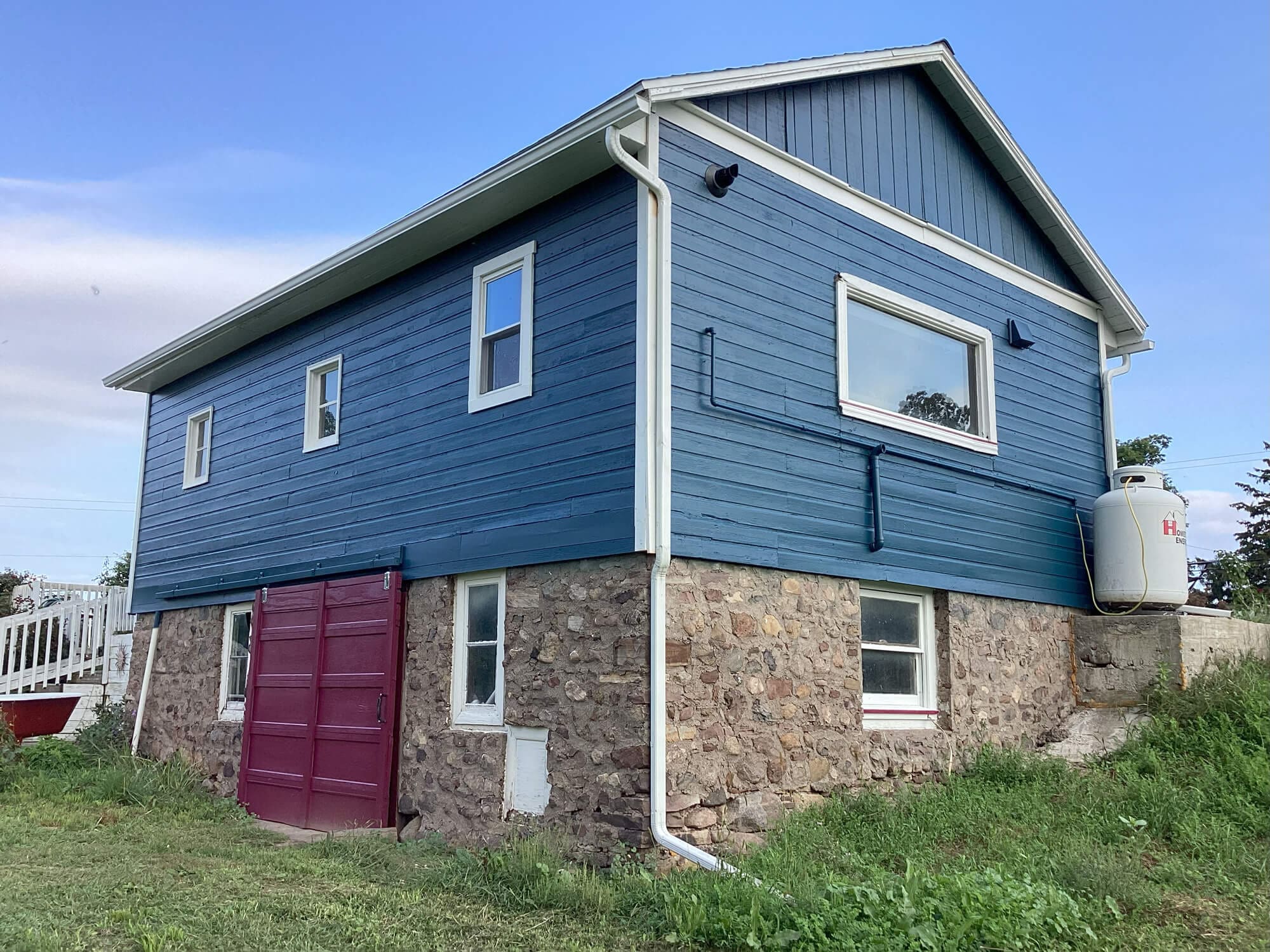Beautifull Blue house Exterior painting
